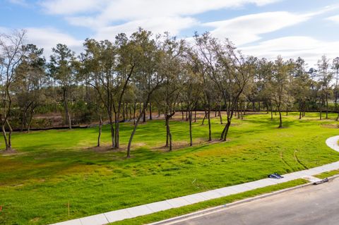 Photo of 934 Fish Camp Road, Charleston, SC 29492 (MLS # 23015641)