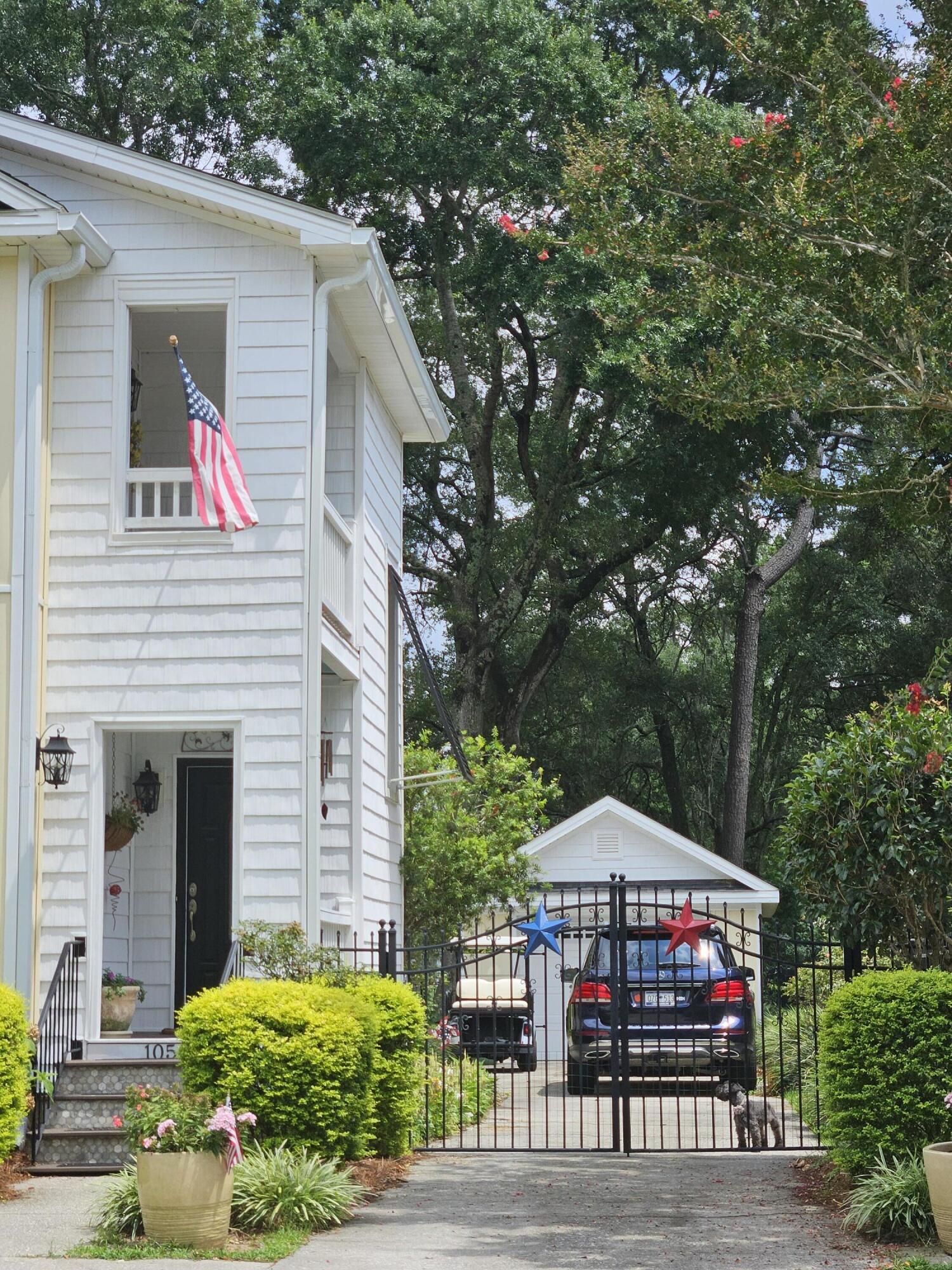1050 Loyalist Lane
