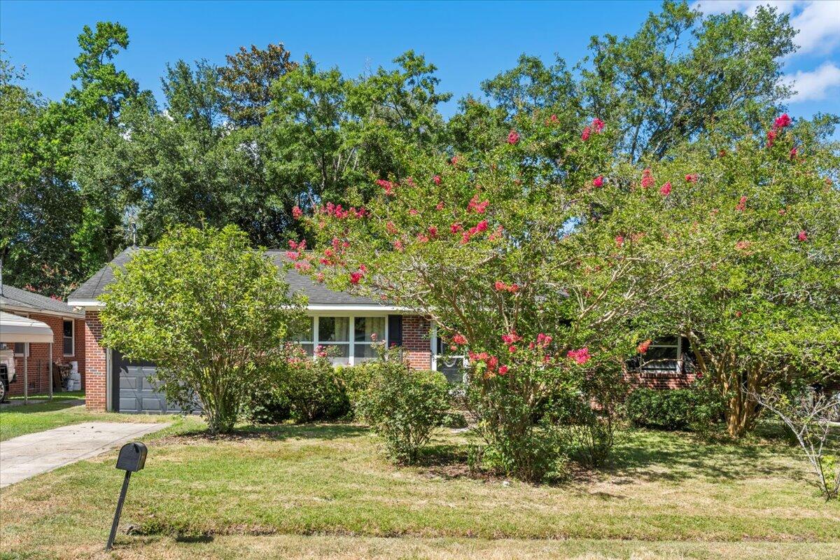 5810 Chaucer Drive