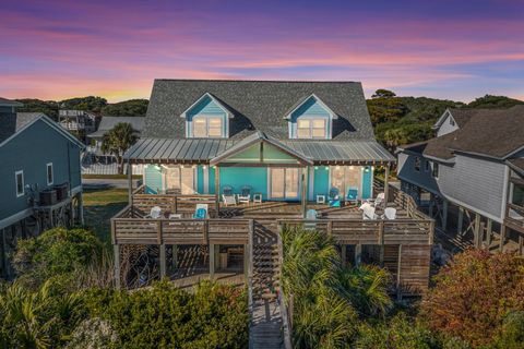 Photo of 909 E Arctic Avenue, Folly Beach, SC 29439 (MLS # 25032683)