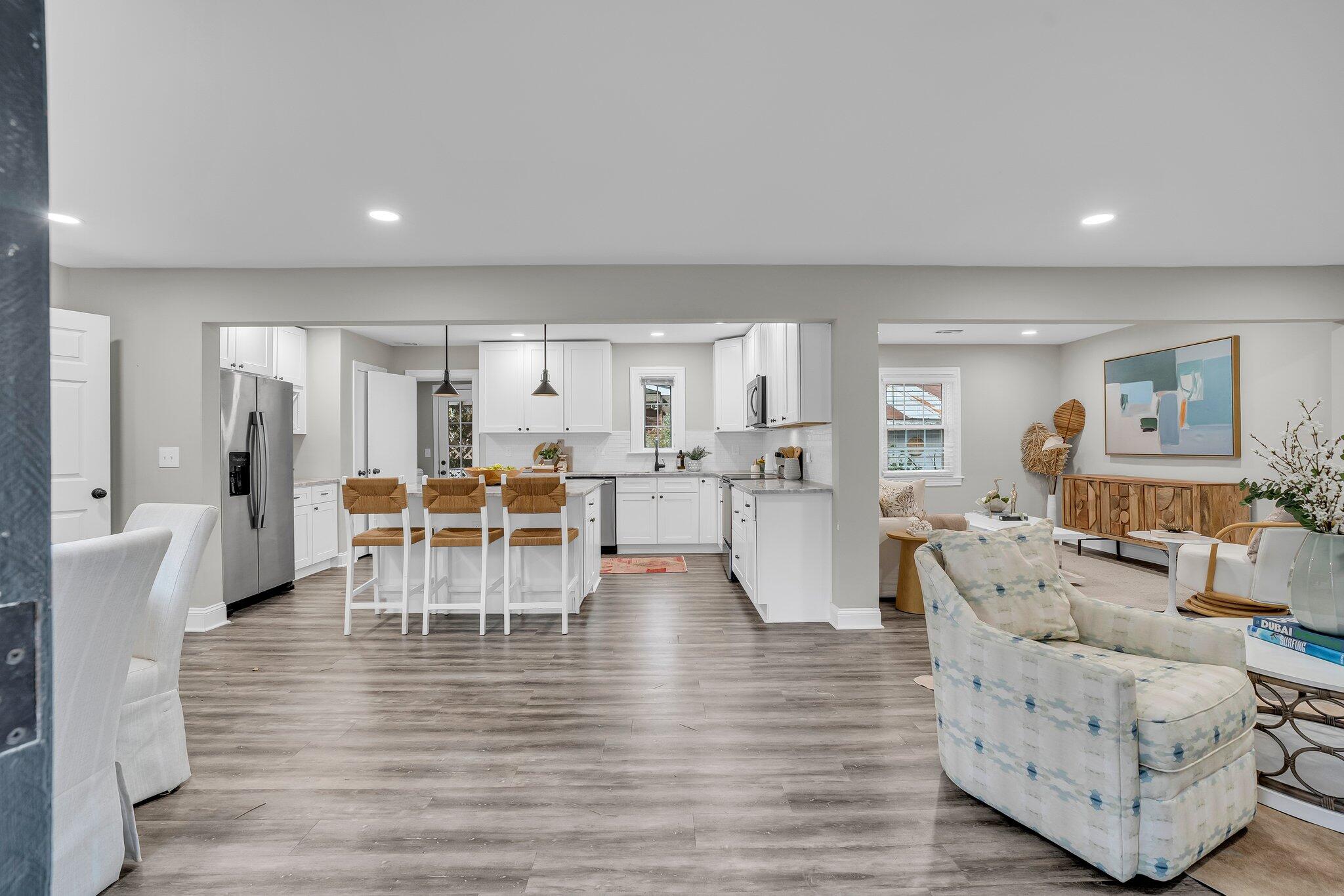 718 Parish Road