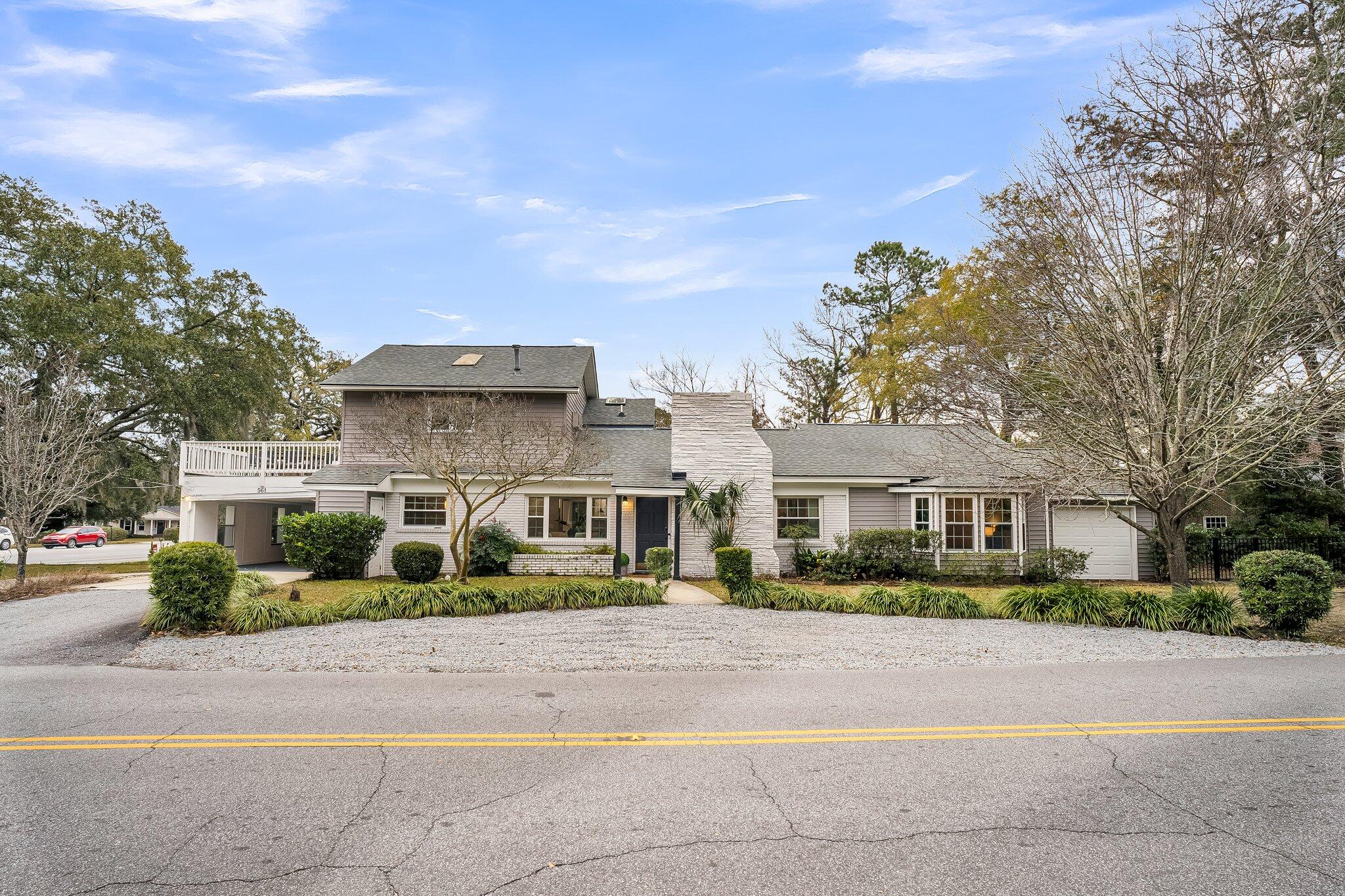 718 Parish Road