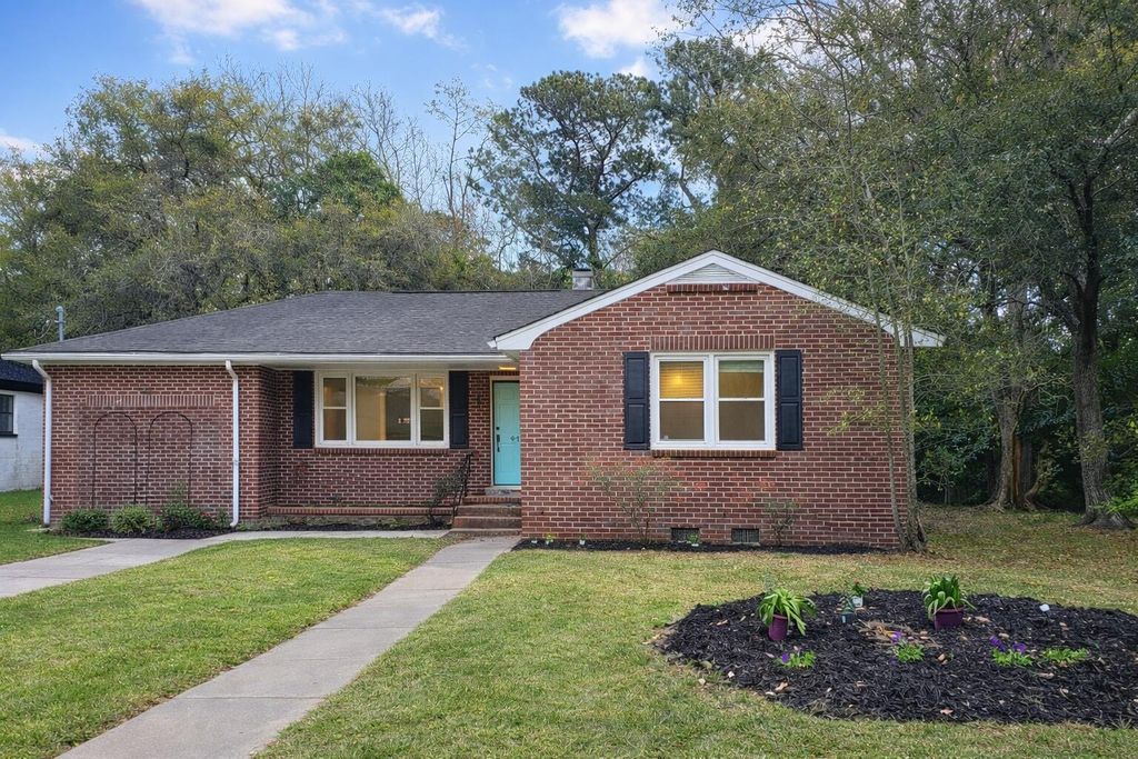Photo of 412 Stinson Drive, Charleston, SC 29407 (MLS # 26007691)