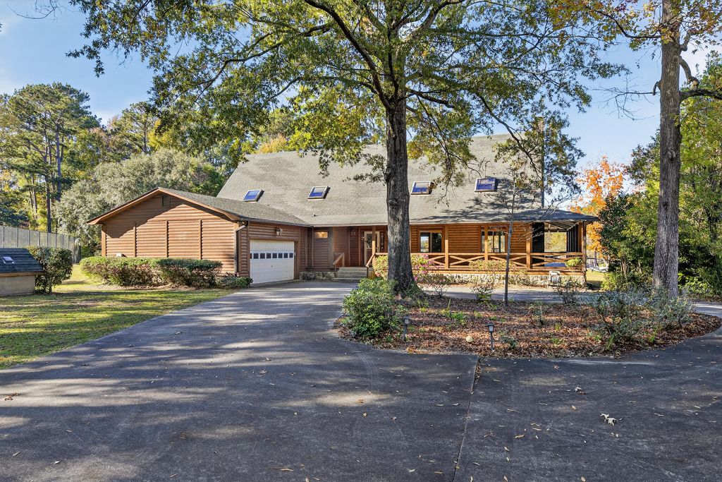 Photo of 1086 St Julien Drive, Eutawville, SC 29048 (MLS # 25030317)