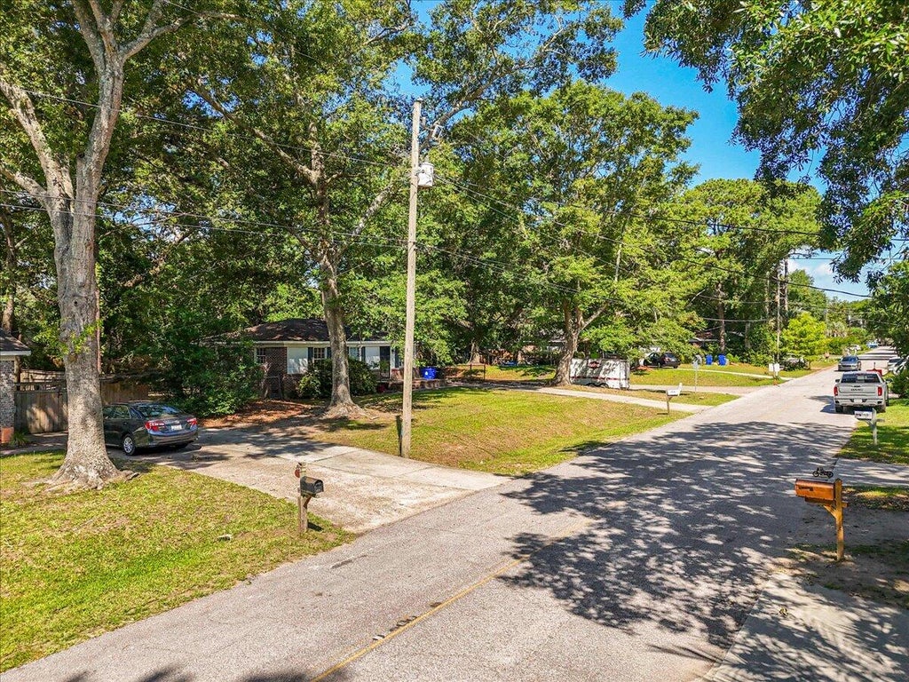 Photo of 1436 Heather Drive, Mount Pleasant, SC 29464 (MLS # 26018523)