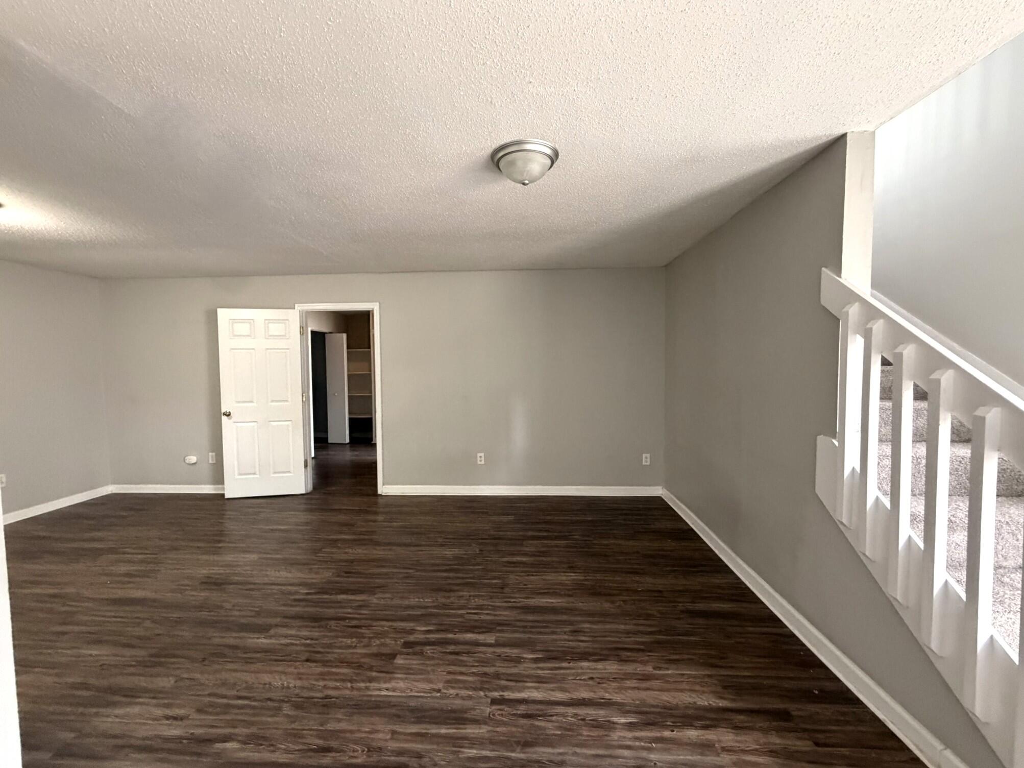 3253 Stonehaven Drive