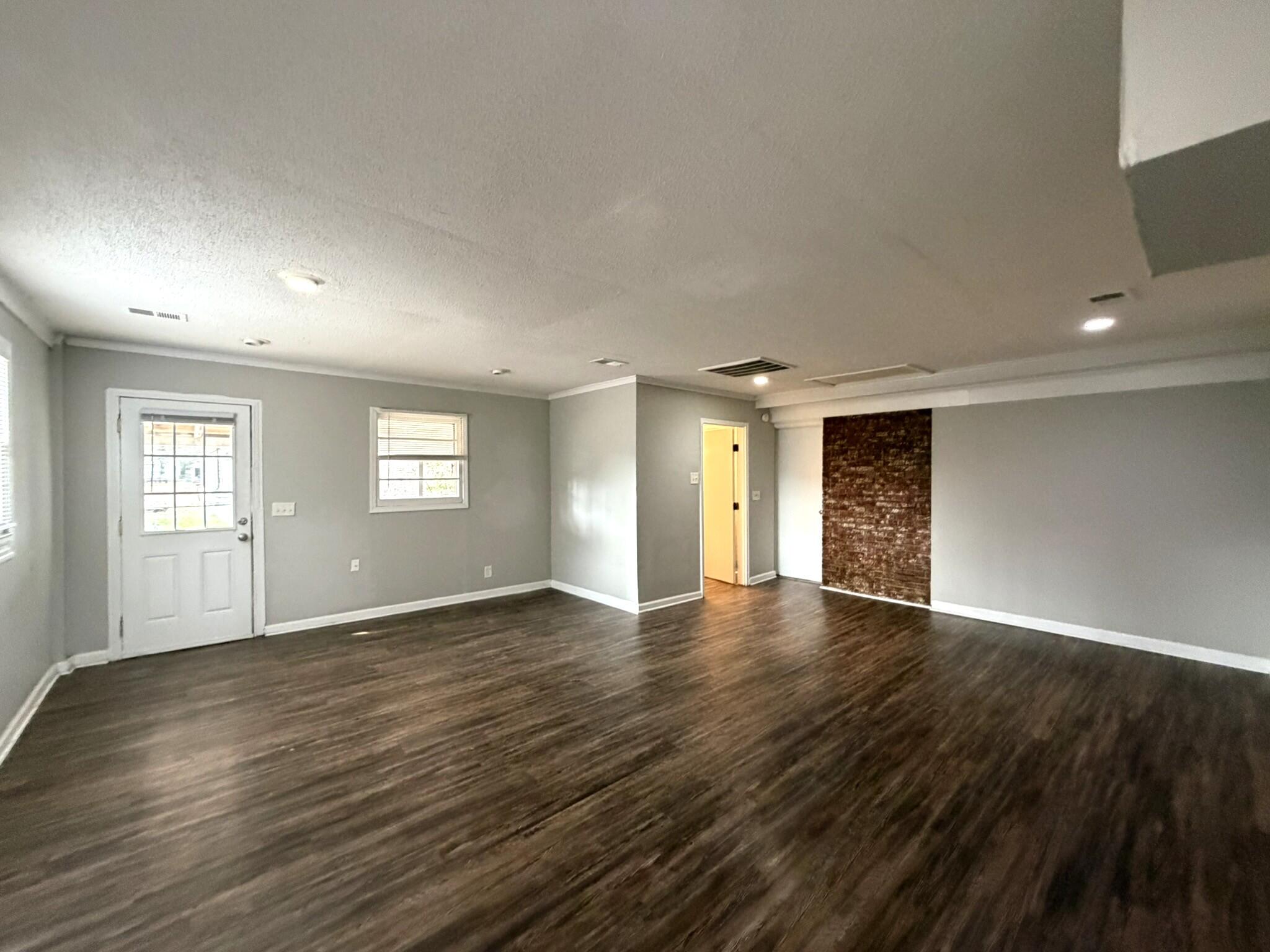 3253 Stonehaven Drive