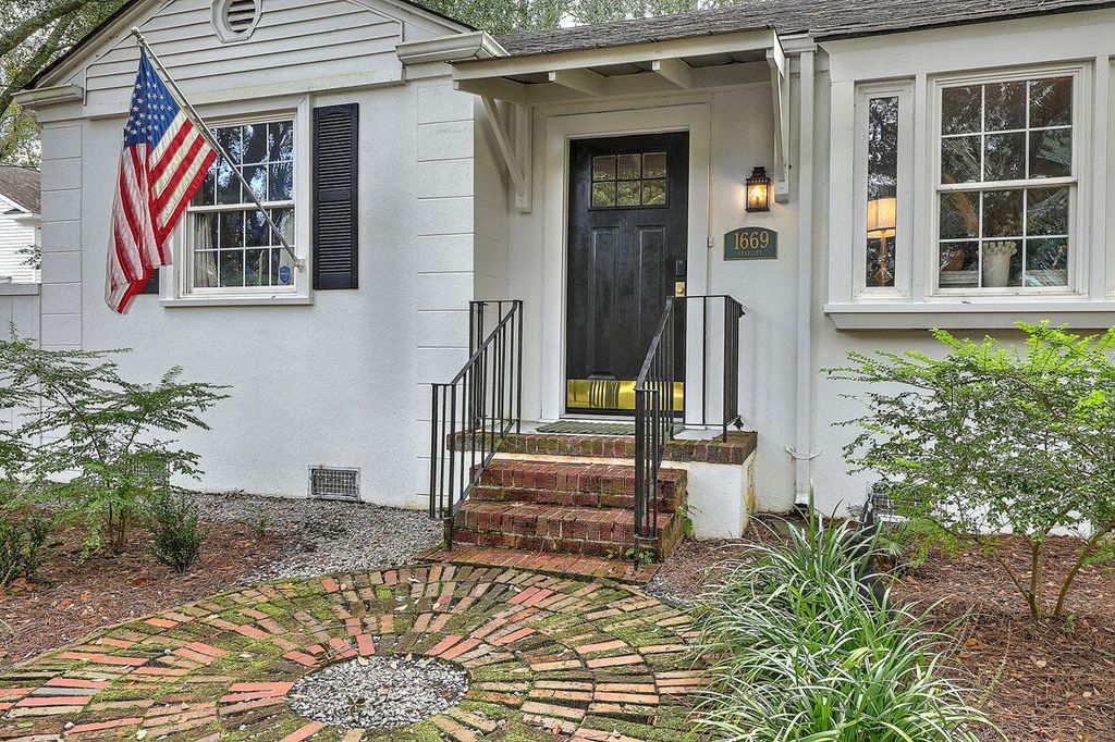 Photo of 1669 Pearlott Street #B, Charleston, SC 29407 (MLS # 25031916)