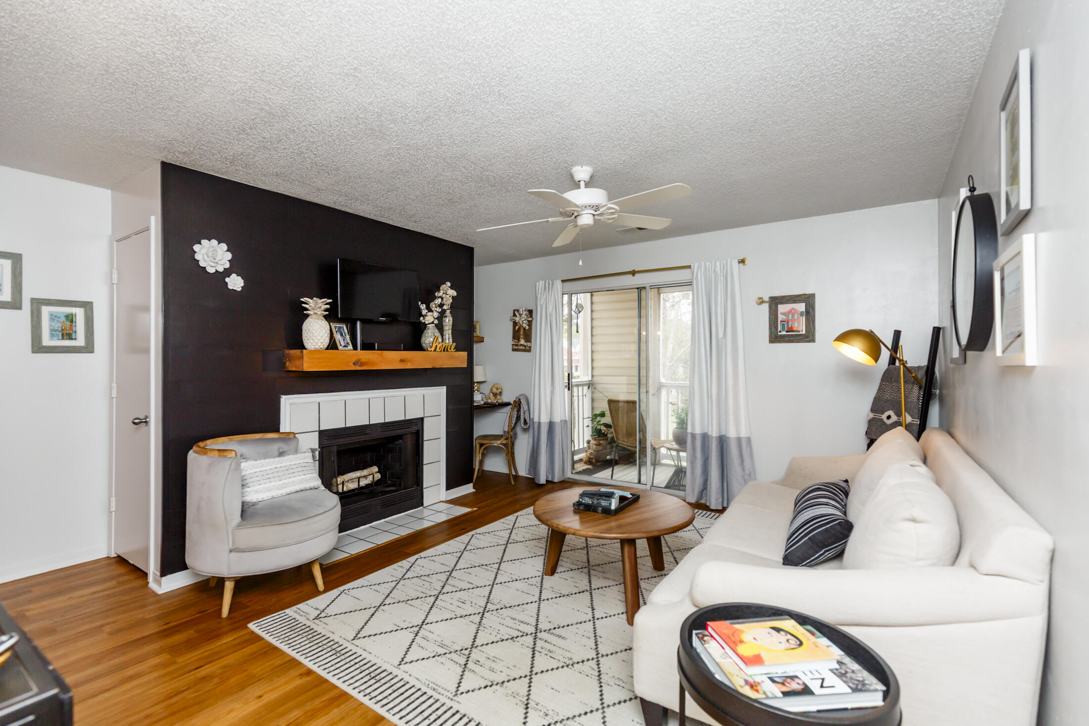 2011 N Highway 17 Unit 1600g