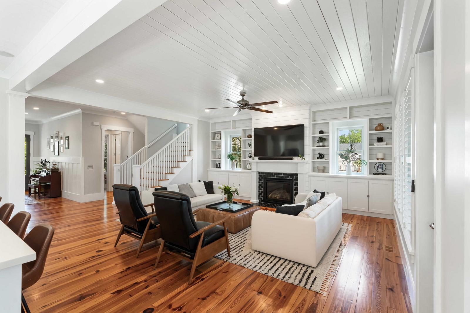 1878 Headquarters Plantation Drive