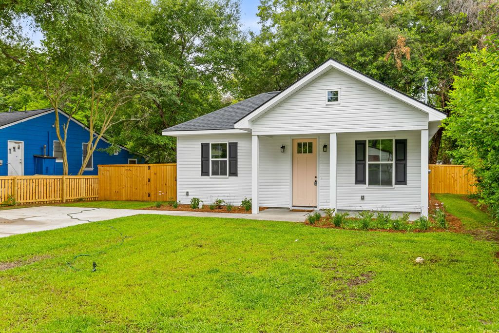 Photo of 2620 Stark Lane, North Charleston, SC 29405 (MLS # 26016937)