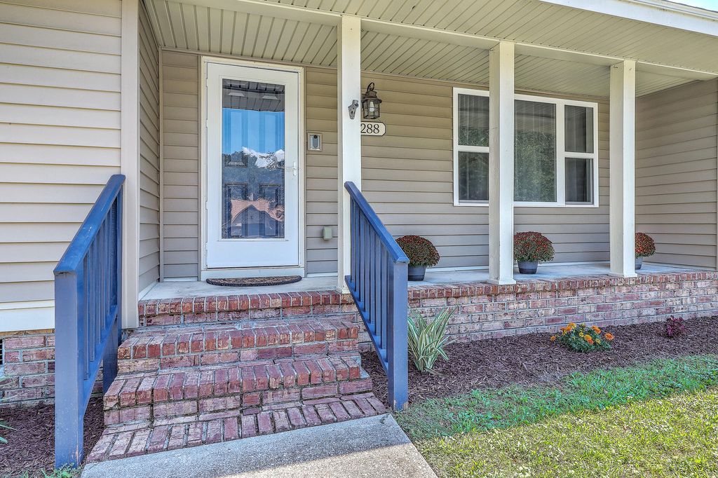 Photo of 1288 Old Colony Road, Mount Pleasant, SC 29464 (MLS # 25026390)
