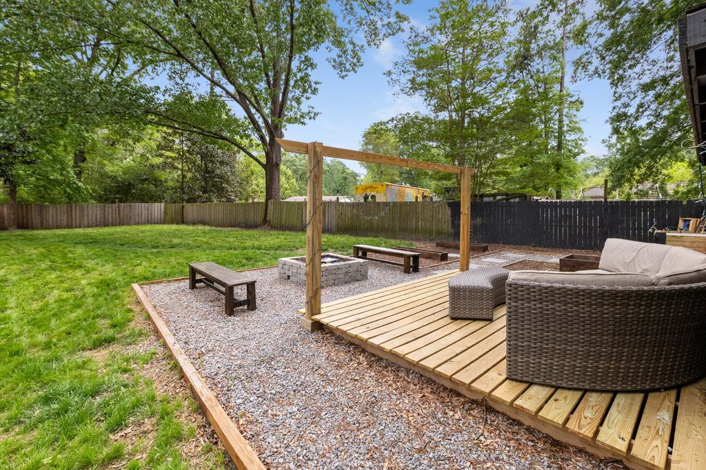 Photo of 205 Bristow Drive, Summerville, SC 29483 (MLS # 26015836)