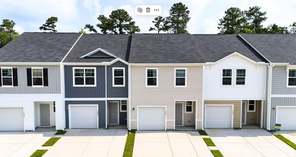 View Summerville, SC 29486 townhome