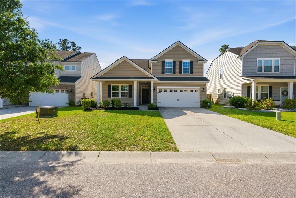 Photo of 700 Redbud Lane, Summerville, SC 29486 (MLS # 26029427)