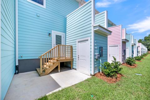 A home in North Charleston