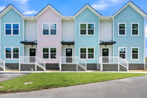 A home in North Charleston