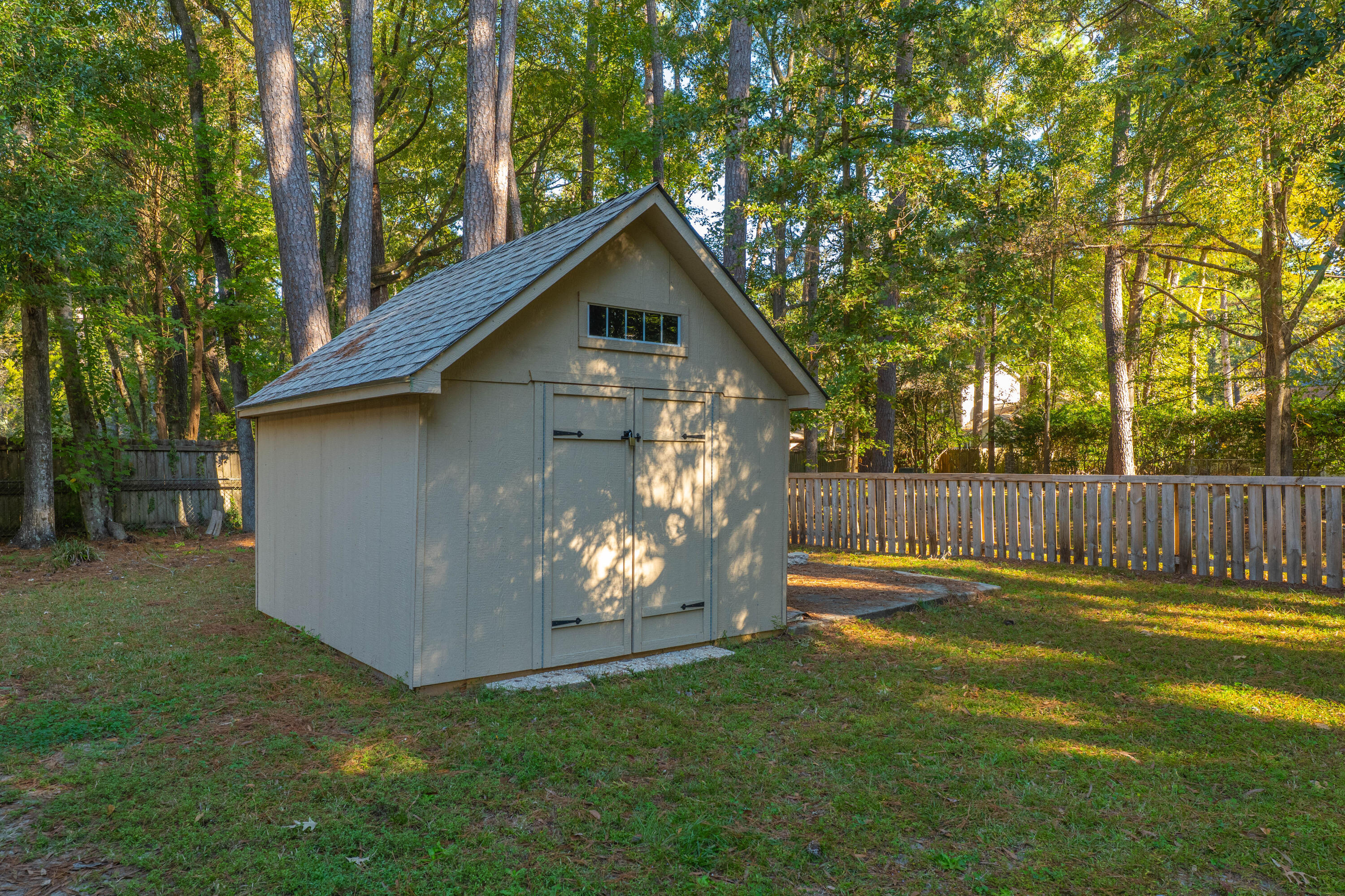 315 Shaftesbury Lane