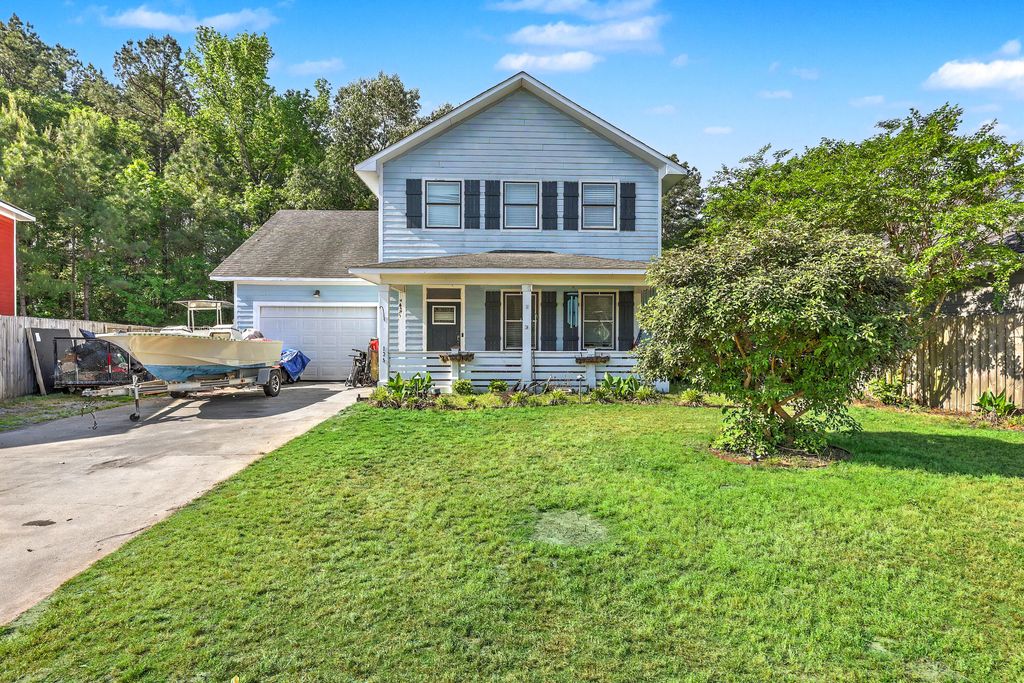 Photo of 135 Brightwood Drive, Huger, SC 29450 (MLS # 26012512)