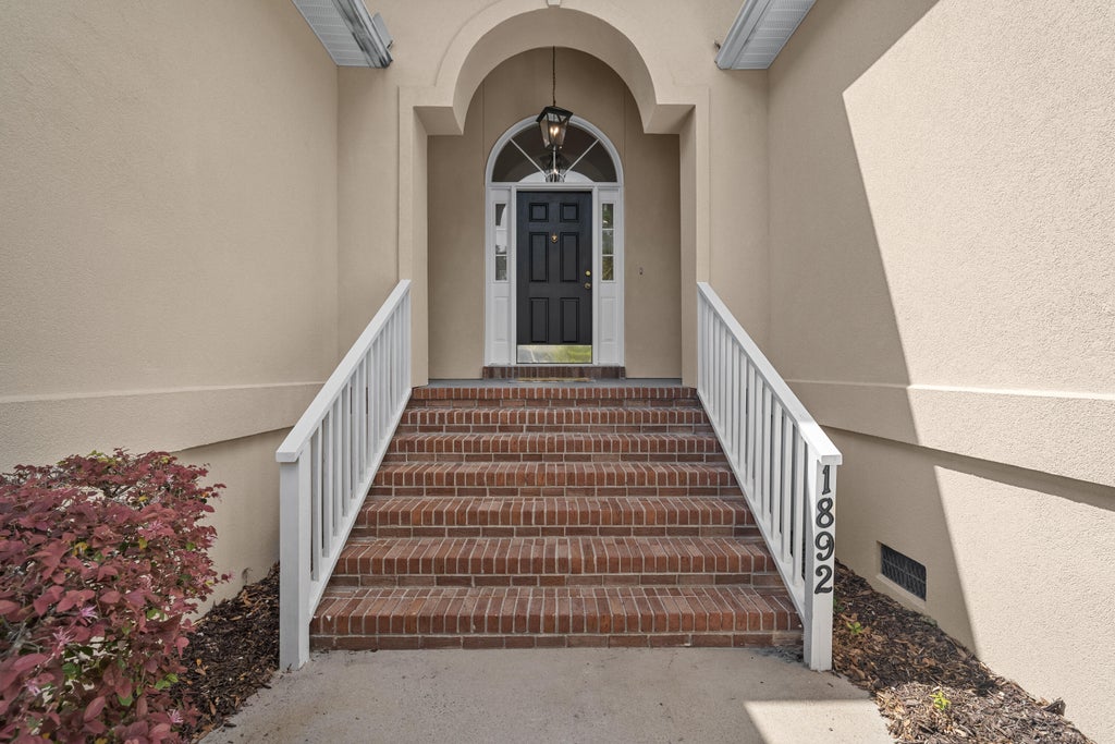 Photo of 1892 Palmetto Isle Drive, Mount Pleasant, SC 29466 (MLS # 26018343)