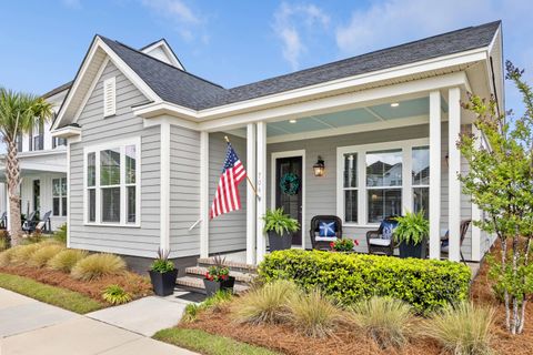 704 Triangle Lane Summerville SC 29486