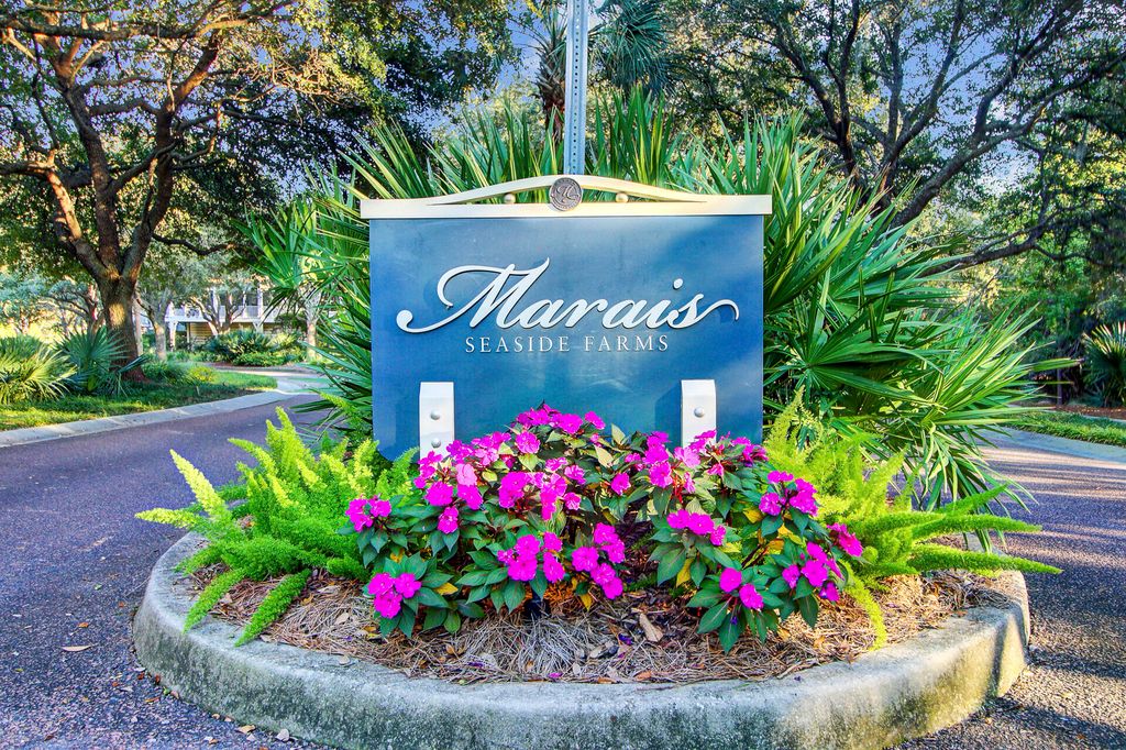 Photo of 1529 Sea Palms Crescent, Mount Pleasant, SC 29464 (MLS # 25028220)