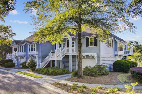 Photo of 1529 Sea Palms Crescent, Mount Pleasant, SC 29464 (MLS # 25028220)