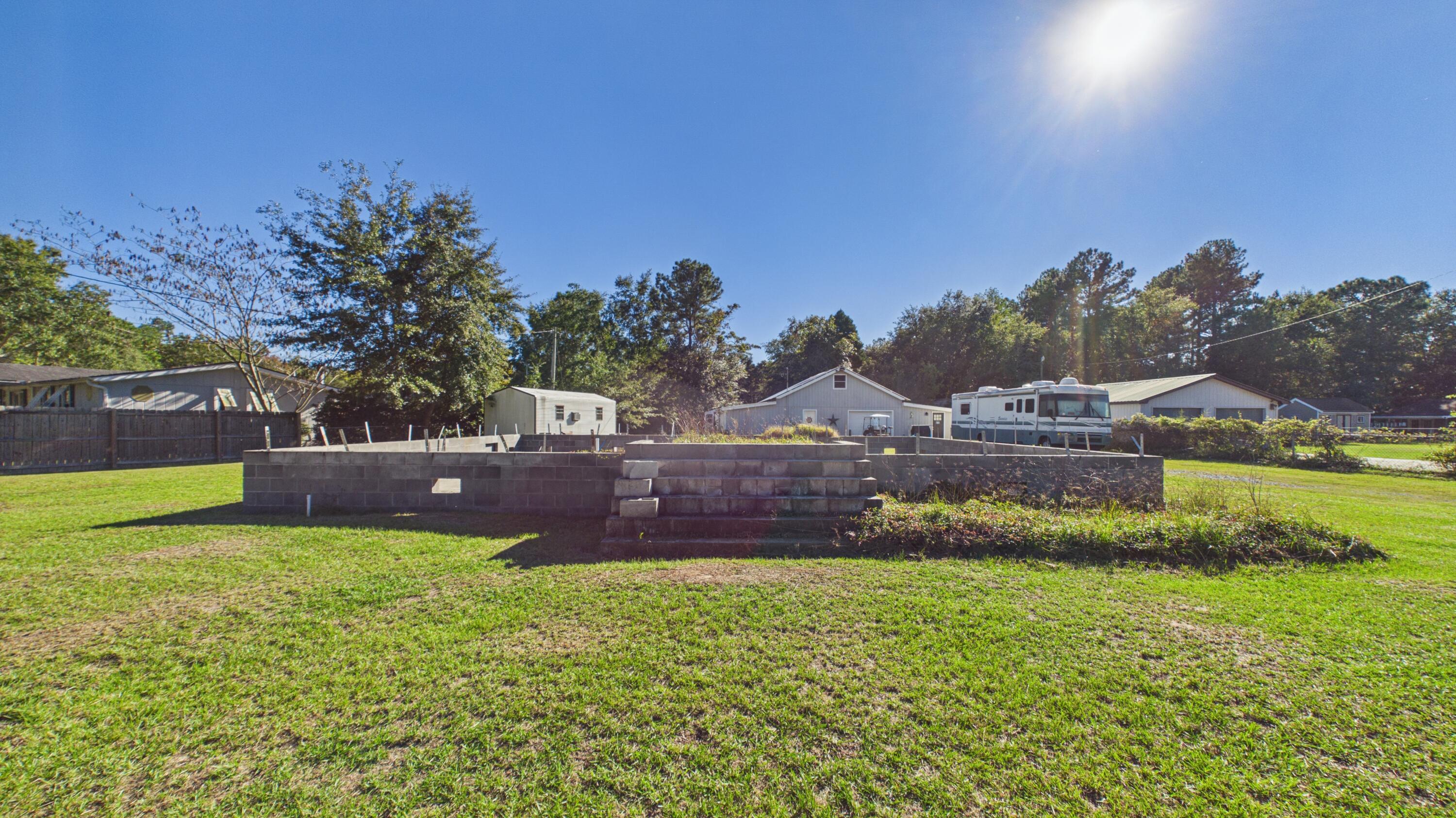 422 General Moultrie Drive