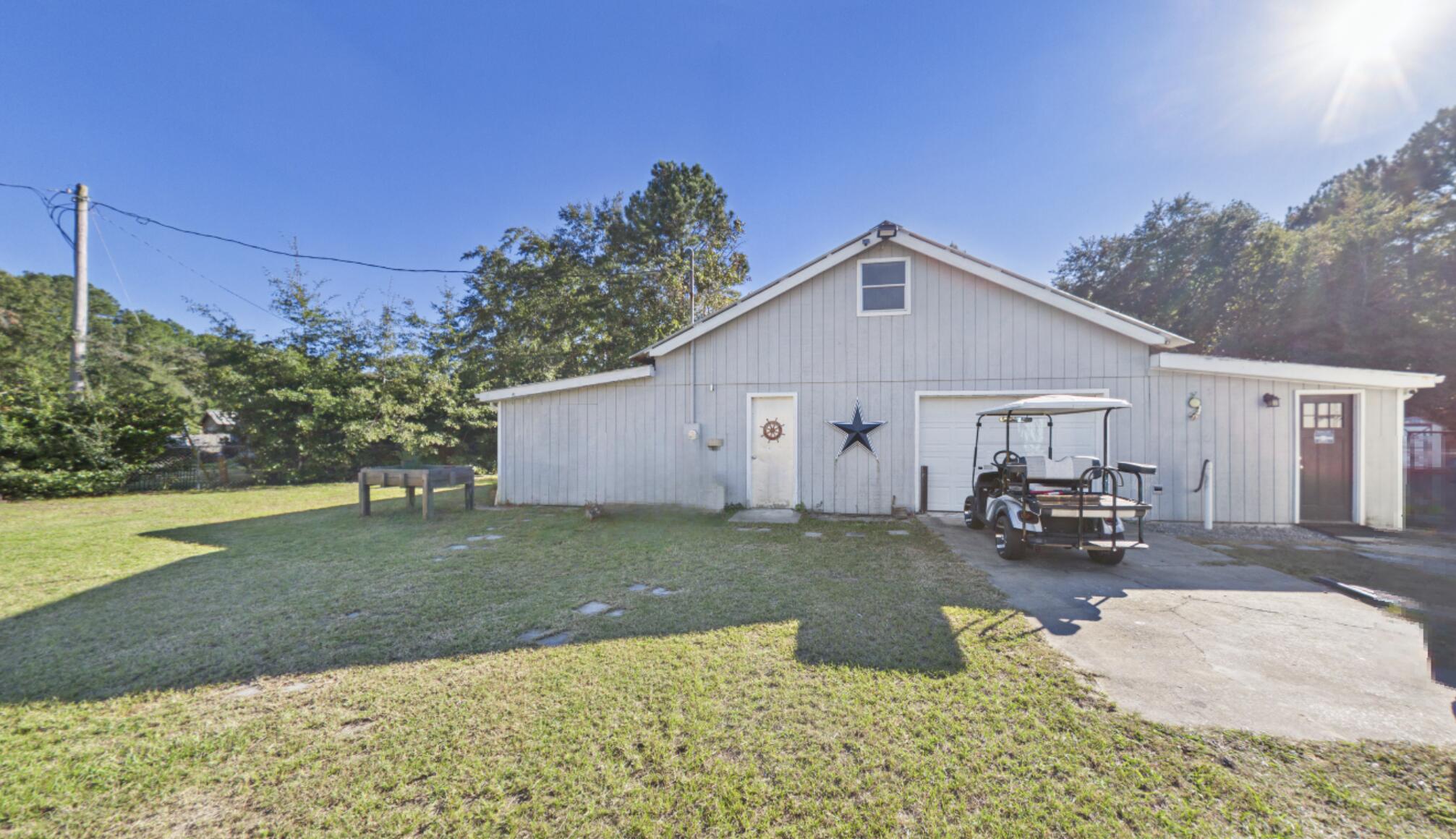 422 General Moultrie Drive