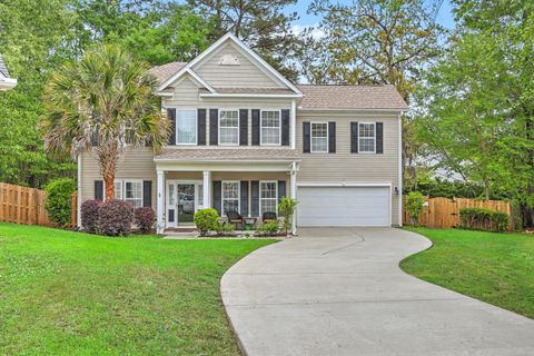 Photo of 210 Curico Lane, Summerville, SC 29483 (MLS # 26010572)