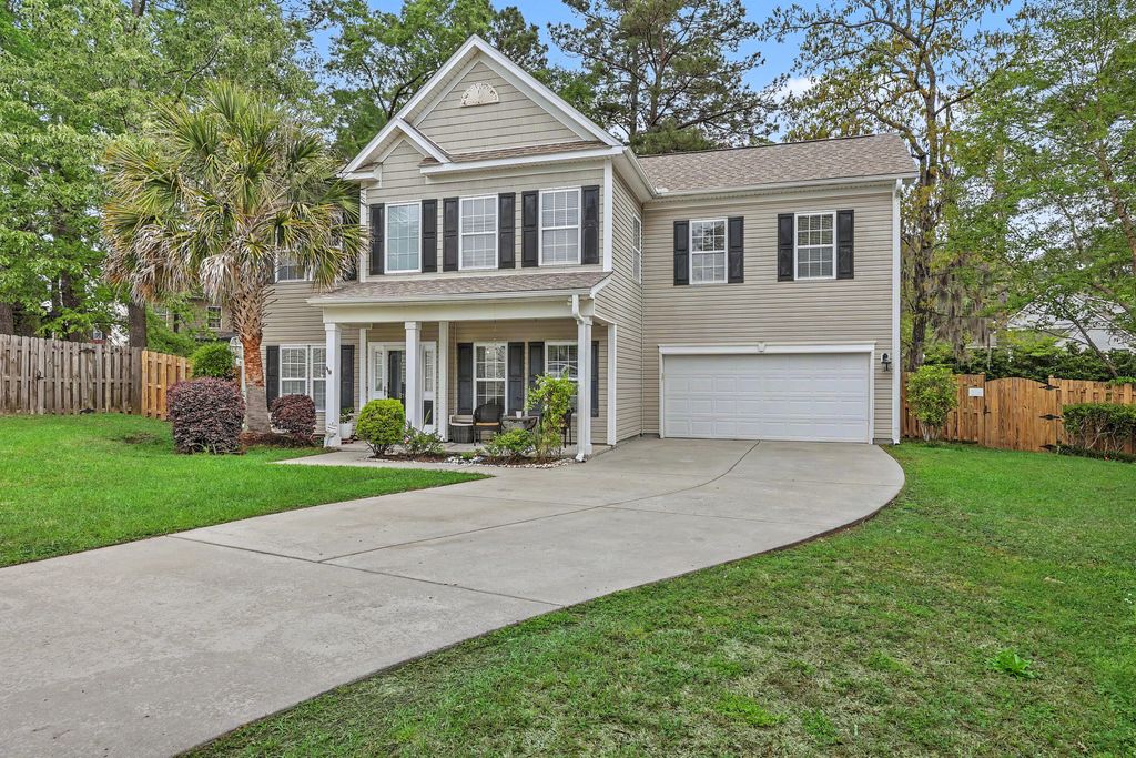 Photo of 210 Curico Lane, Summerville, SC 29483 (MLS # 26010572)