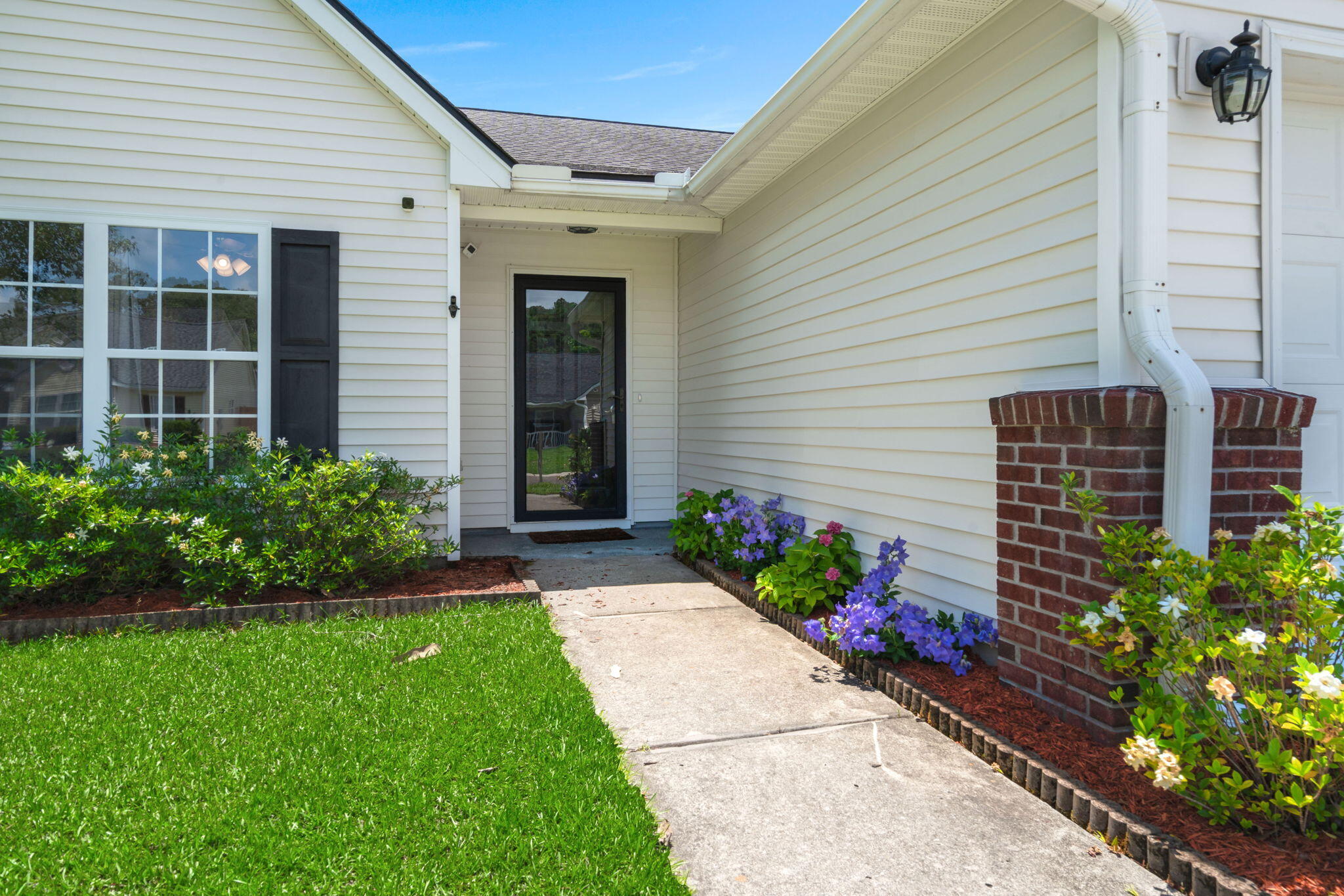 225 Border Road
