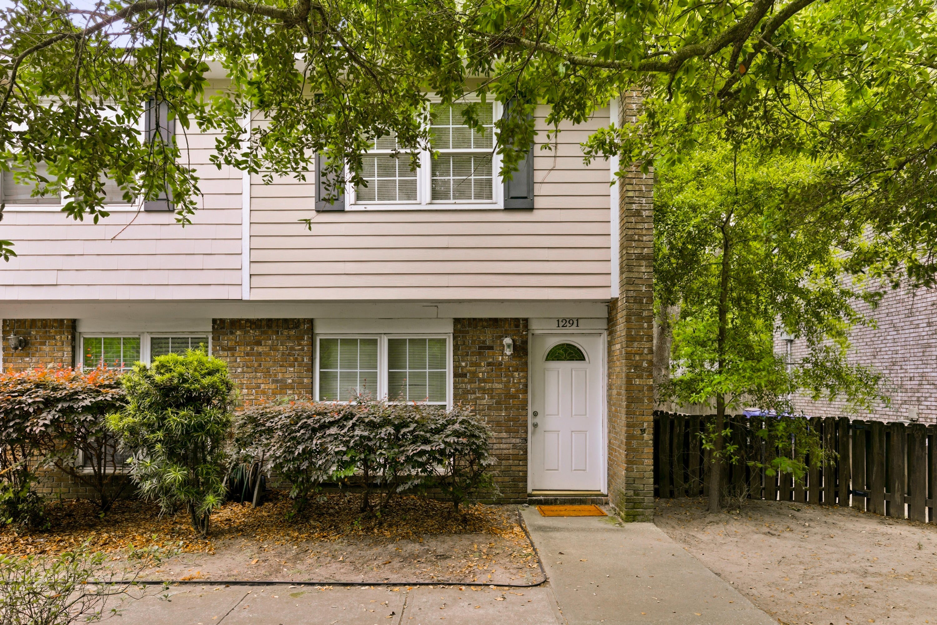 1291 Mathis Ferry Road, Mount Pleasant, SC, 29464