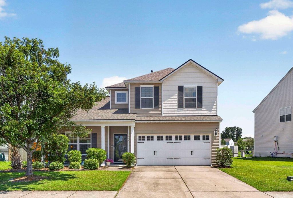 Photo of 204 Decatur Drive, Summerville, SC 29486 (MLS # 26018877)