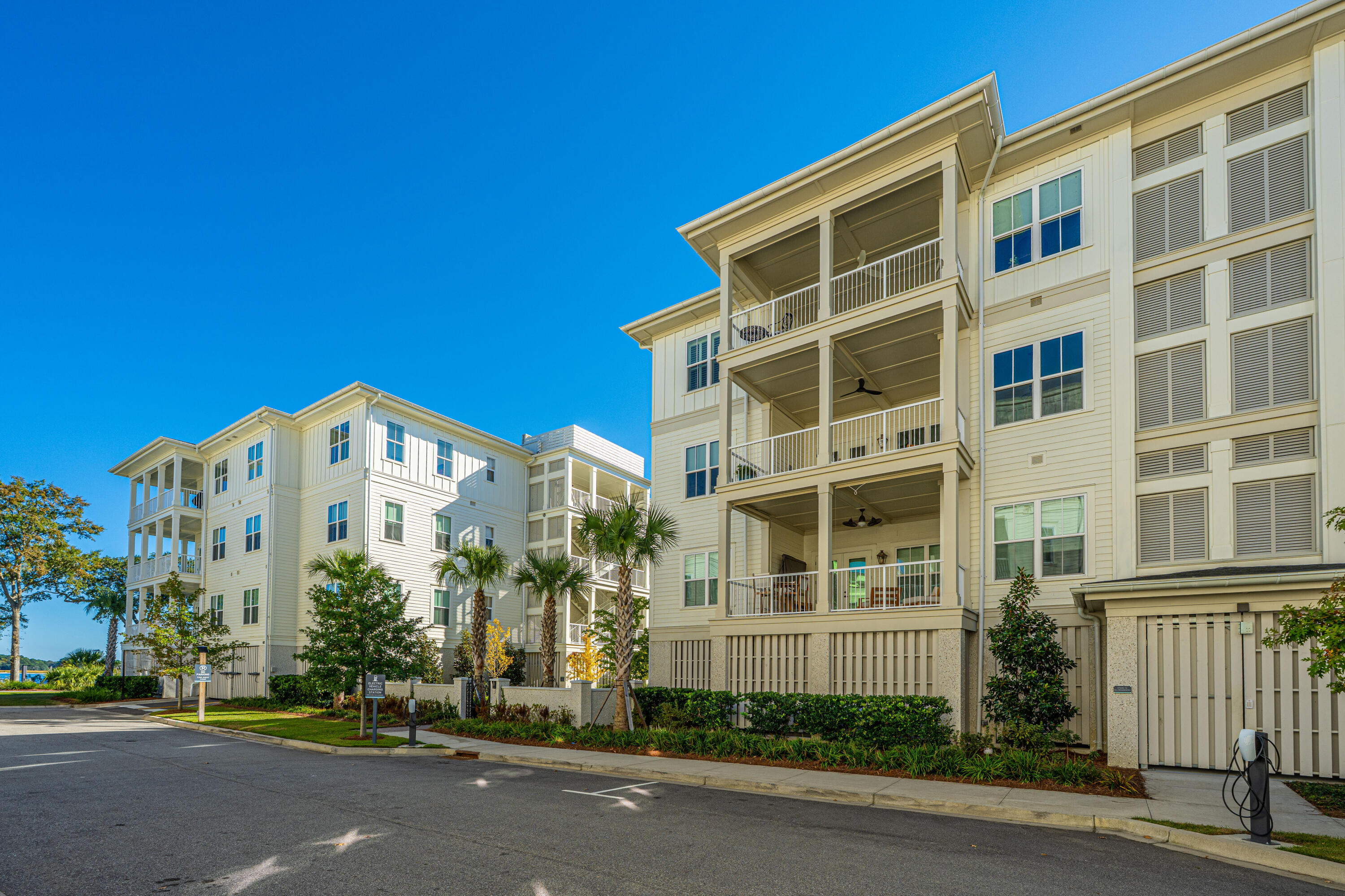 320 Longshore, Unit #1041 Street