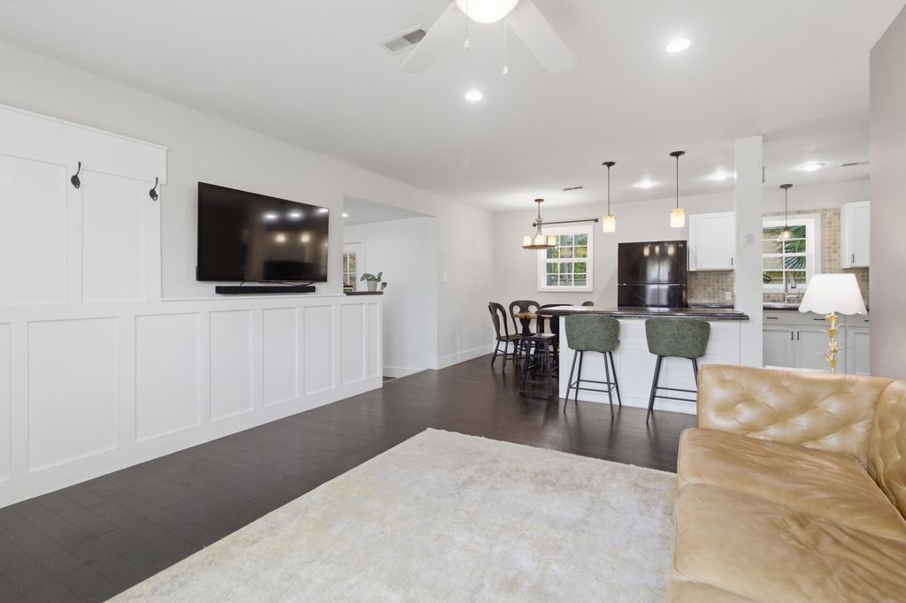 Photo of 350 Hoff Avenue, Charleston, SC 29407 (MLS # 26009454)