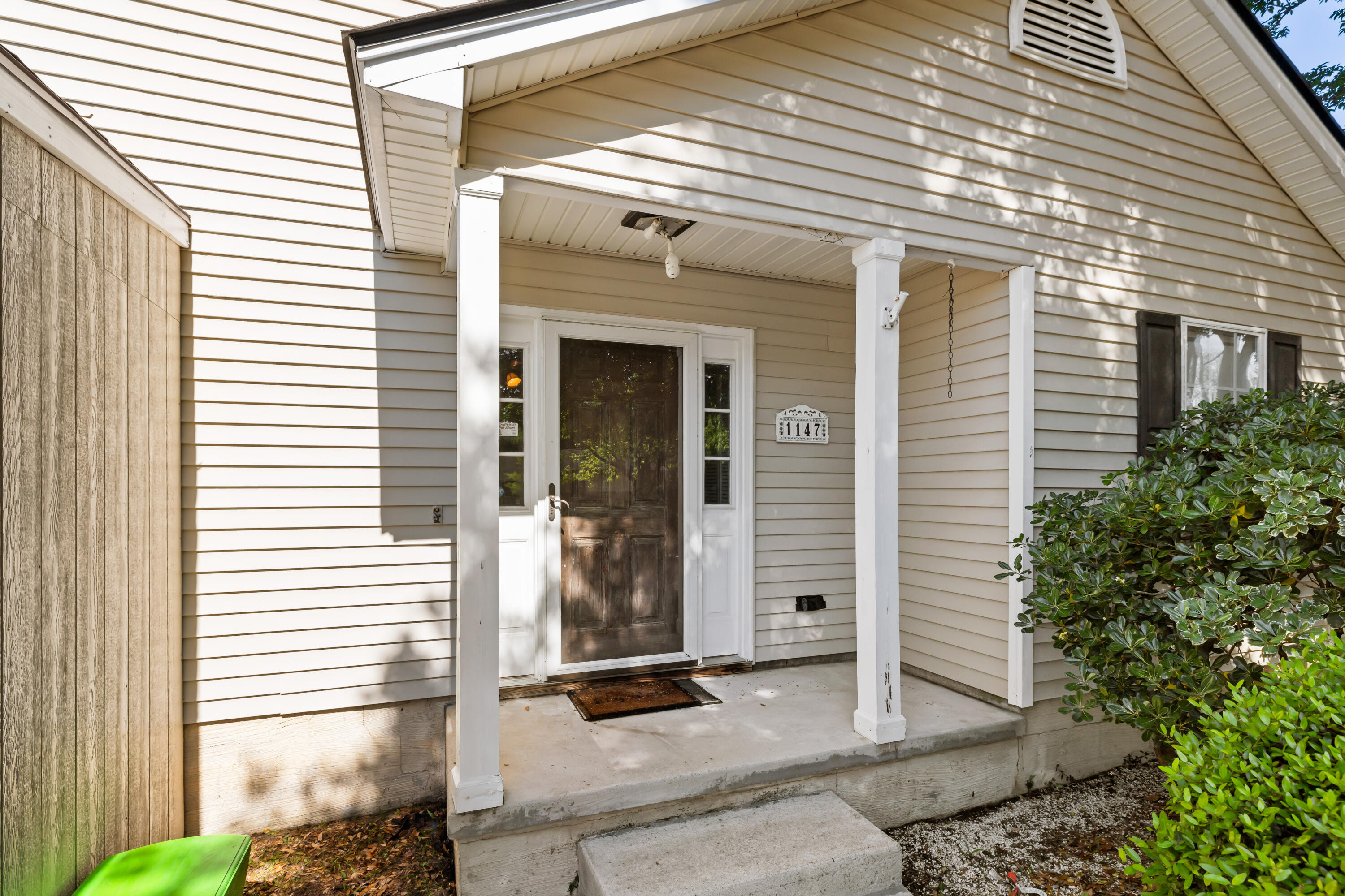 1147 Landsdowne Drive