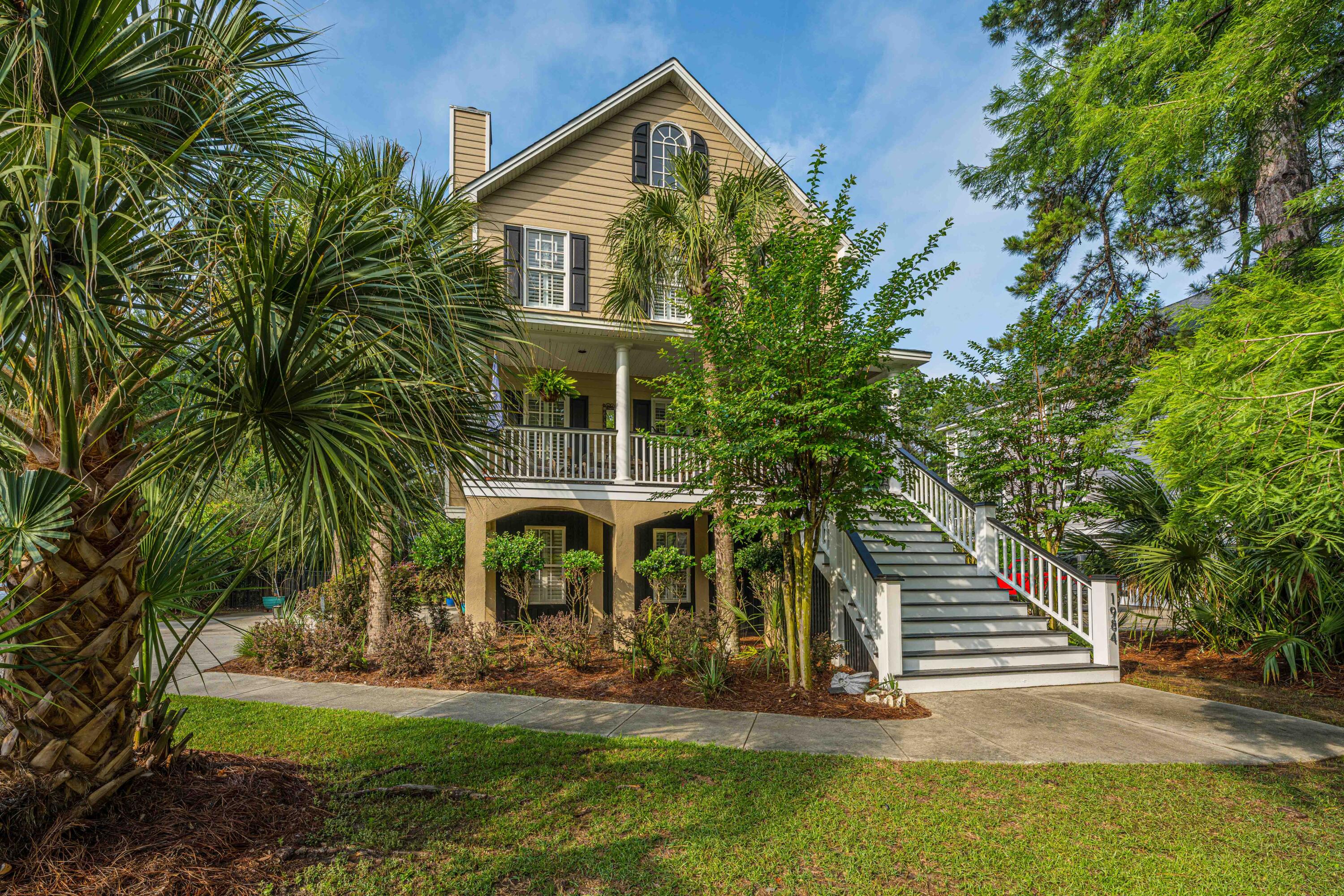 1984 N Creek Drive
