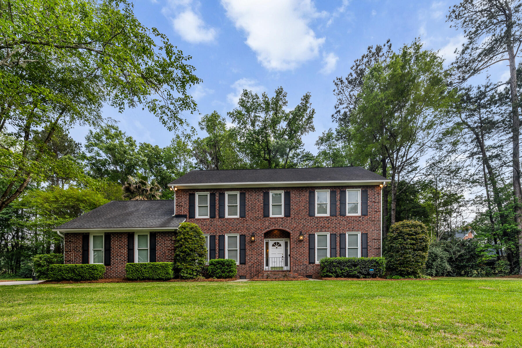 312 E Shepard Lane