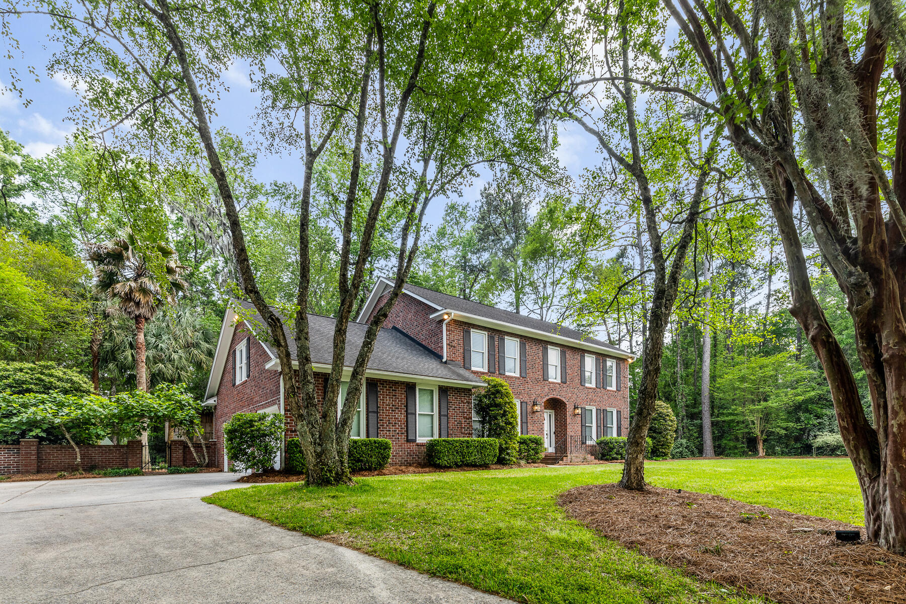 312 E Shepard Lane