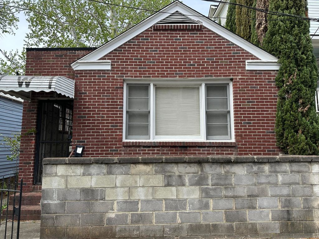 Photo of 3 Woodall Court, Charleston, SC 29403 (MLS # 25009637)