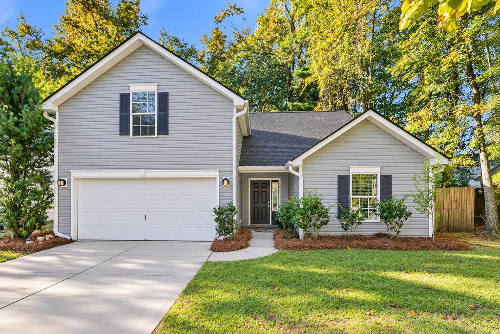 Photo of 115 Holly Street, Summerville, SC 29485 (MLS # 26029371)