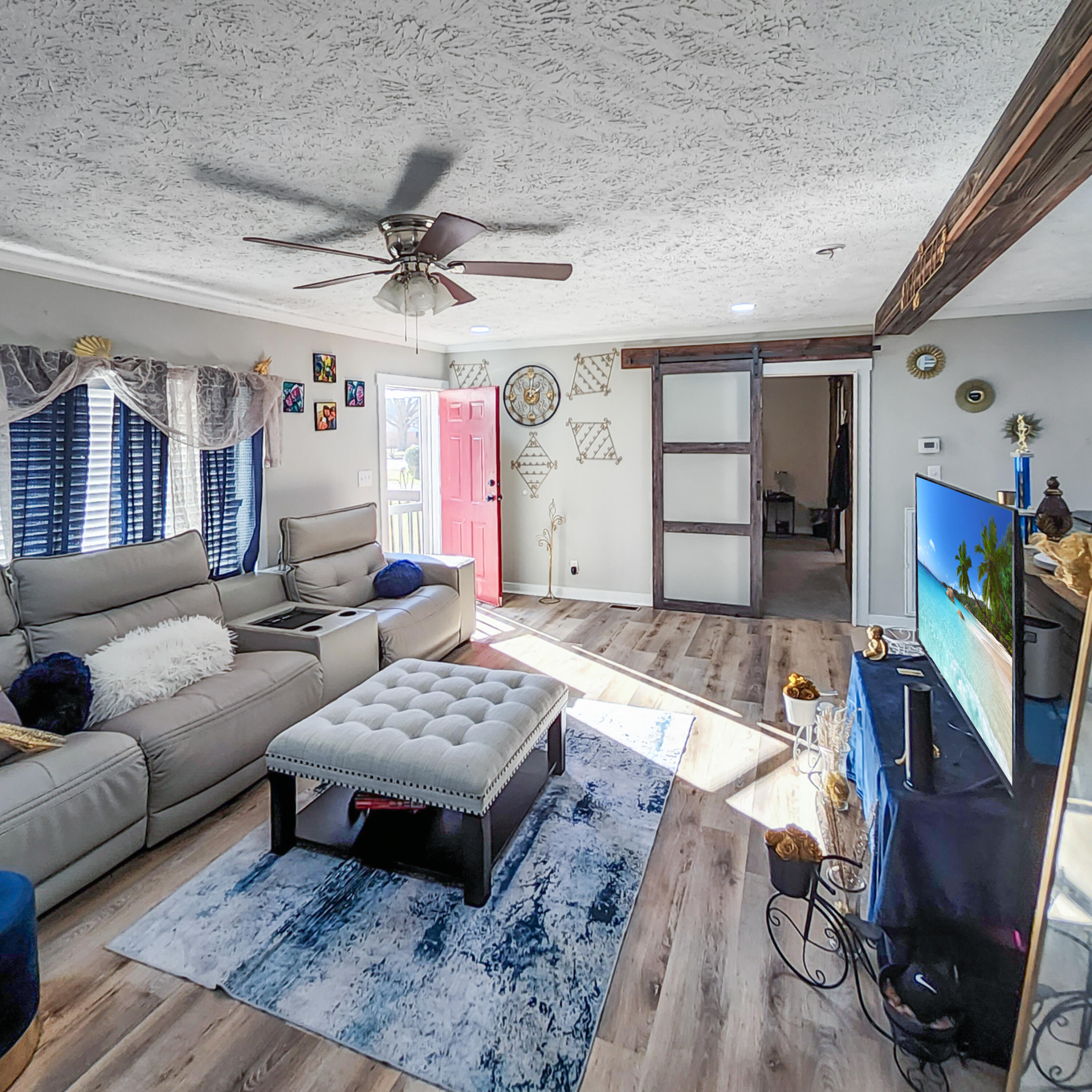 1105 Peacock Street