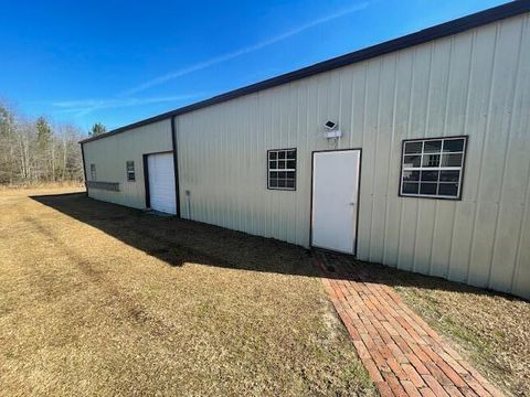 A home in Summerton