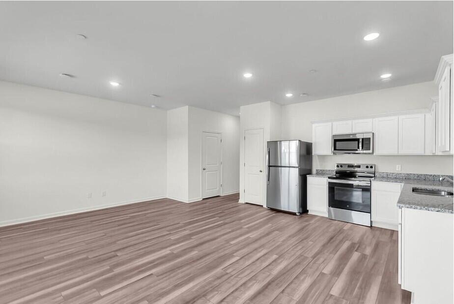 496 Colchester Court