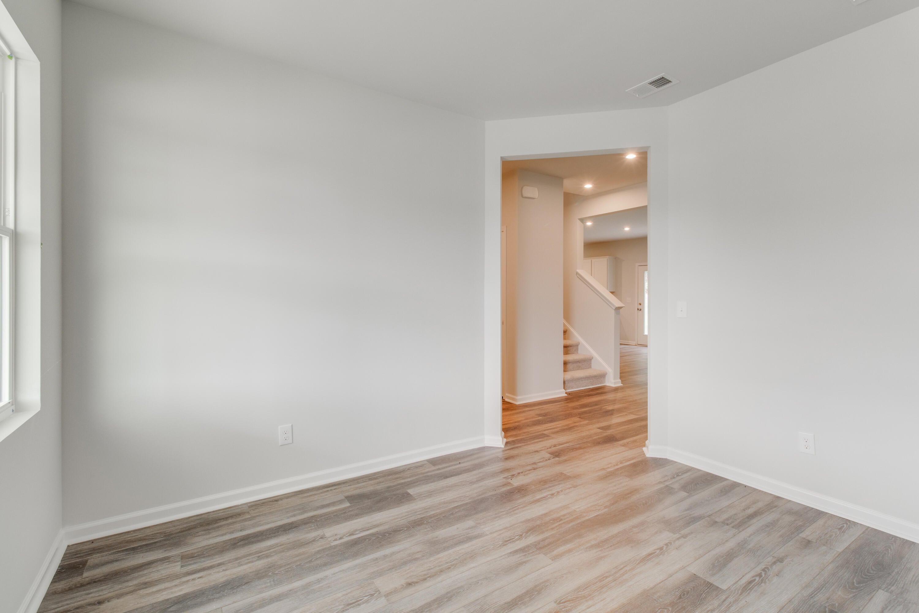 844 Meadowbrook Lane