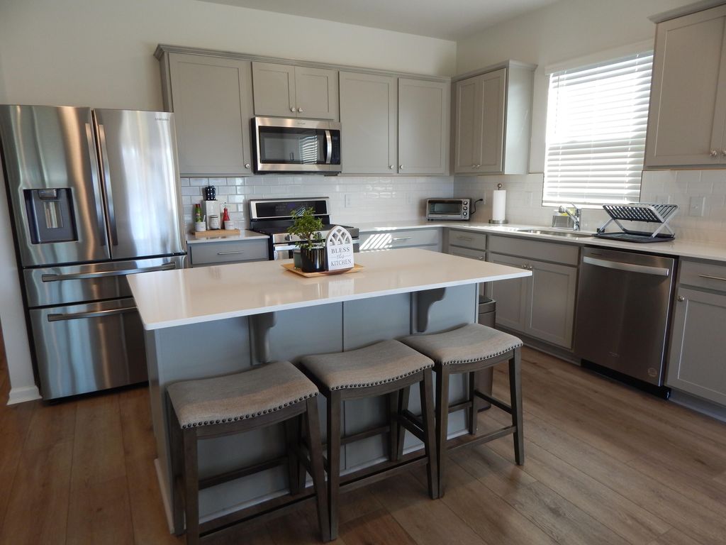 Photo of 295 Shadybrook Dr. Drive, Summerville, SC 29486 (MLS # 26012752)