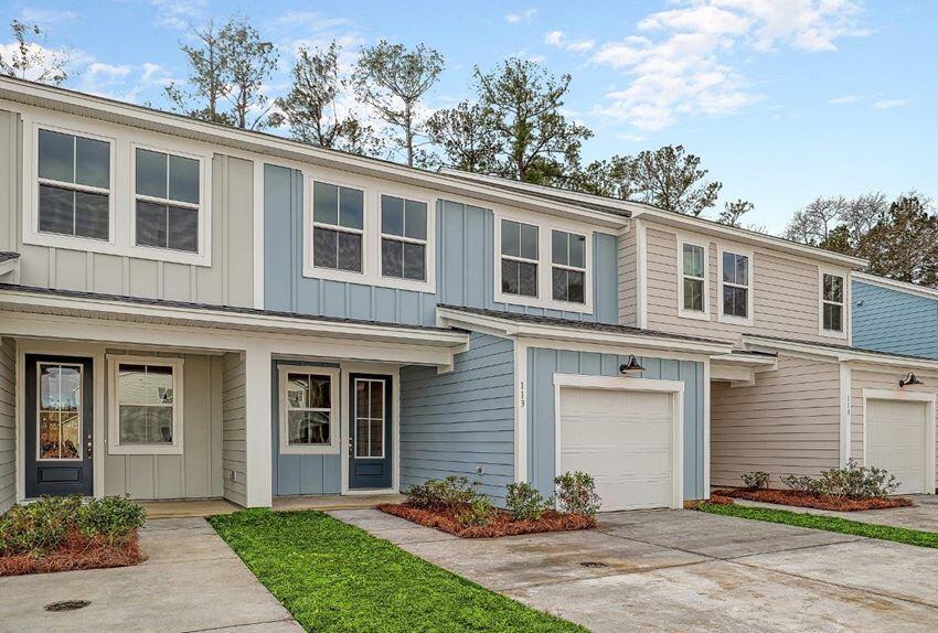 121 Marigny Street Crepe Myrtle