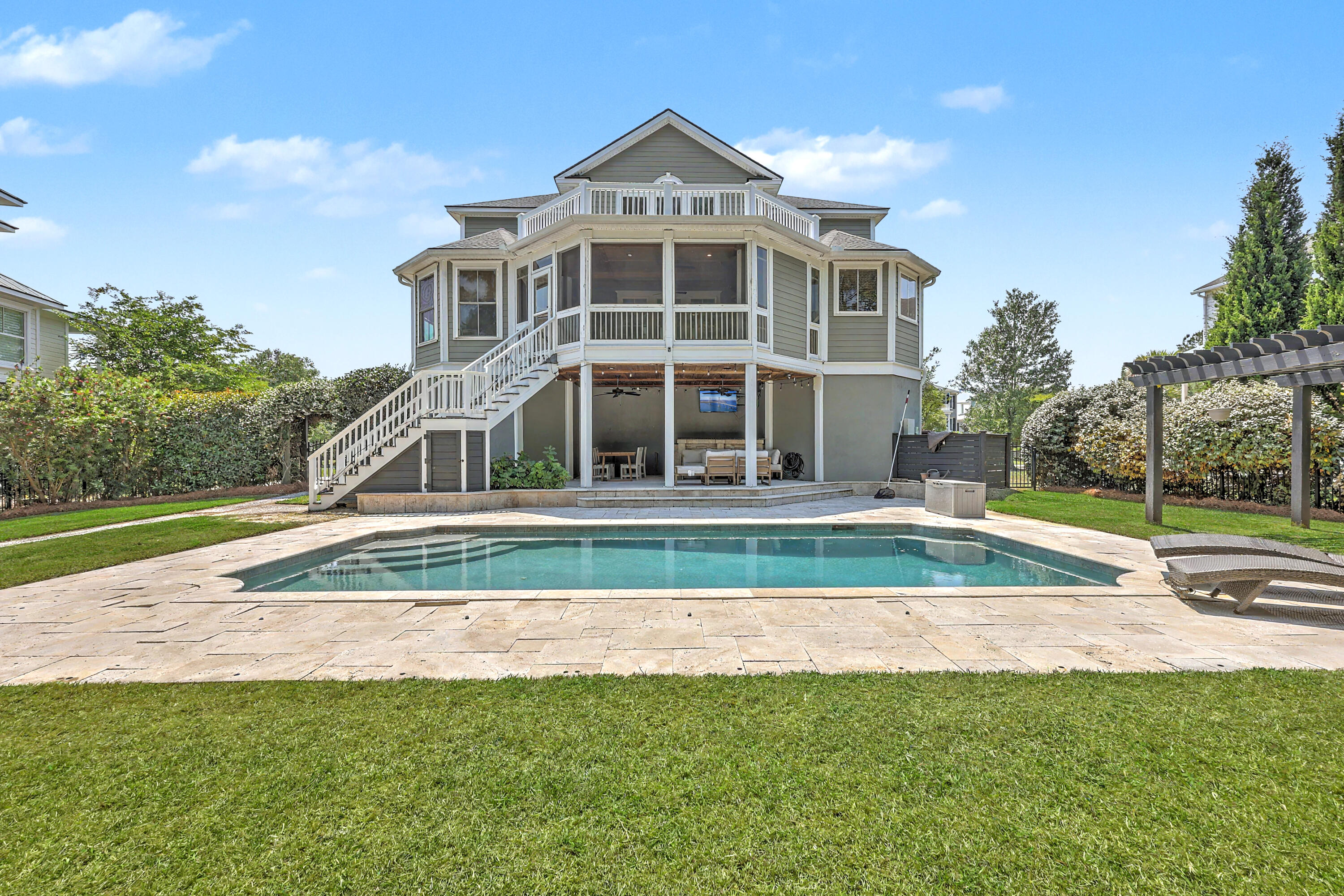 1040 Rivershore Road