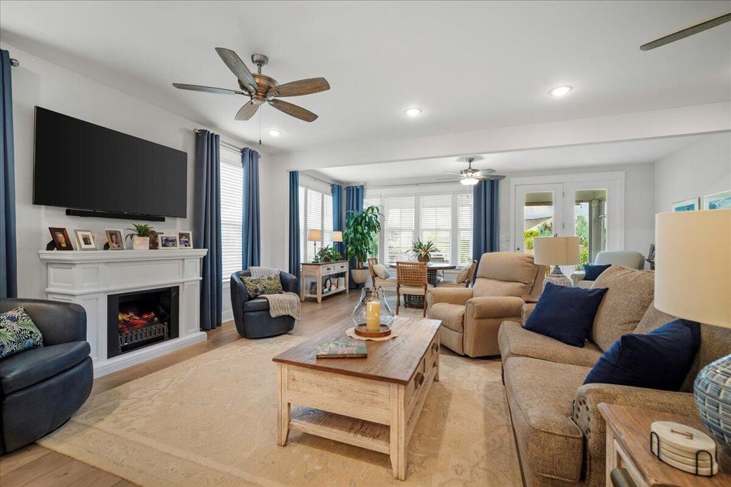 Photo of 115 Leeward Landing, Summerville, SC 29486 (MLS # 25023153)